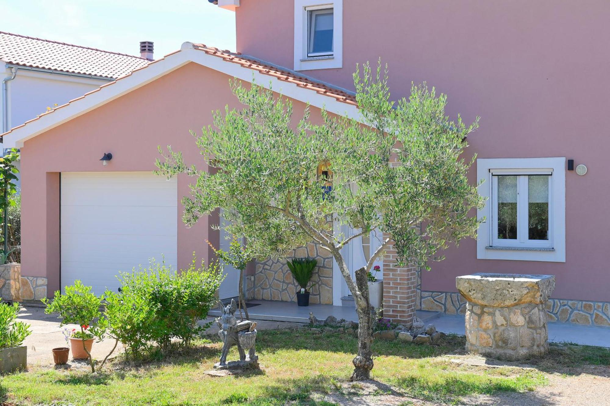 Vacation House Ulika Gabonjin Bagian luar foto
