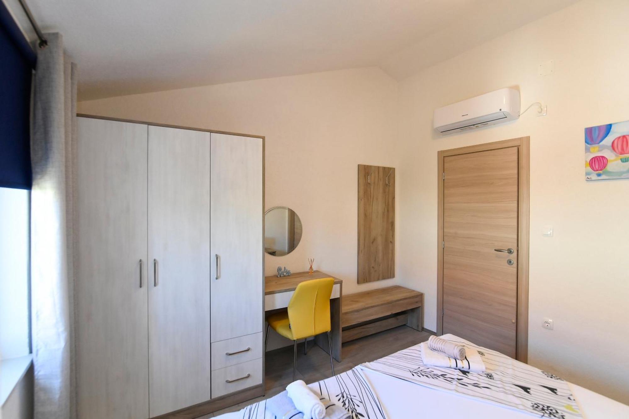 Vacation House Ulika Gabonjin Bagian luar foto