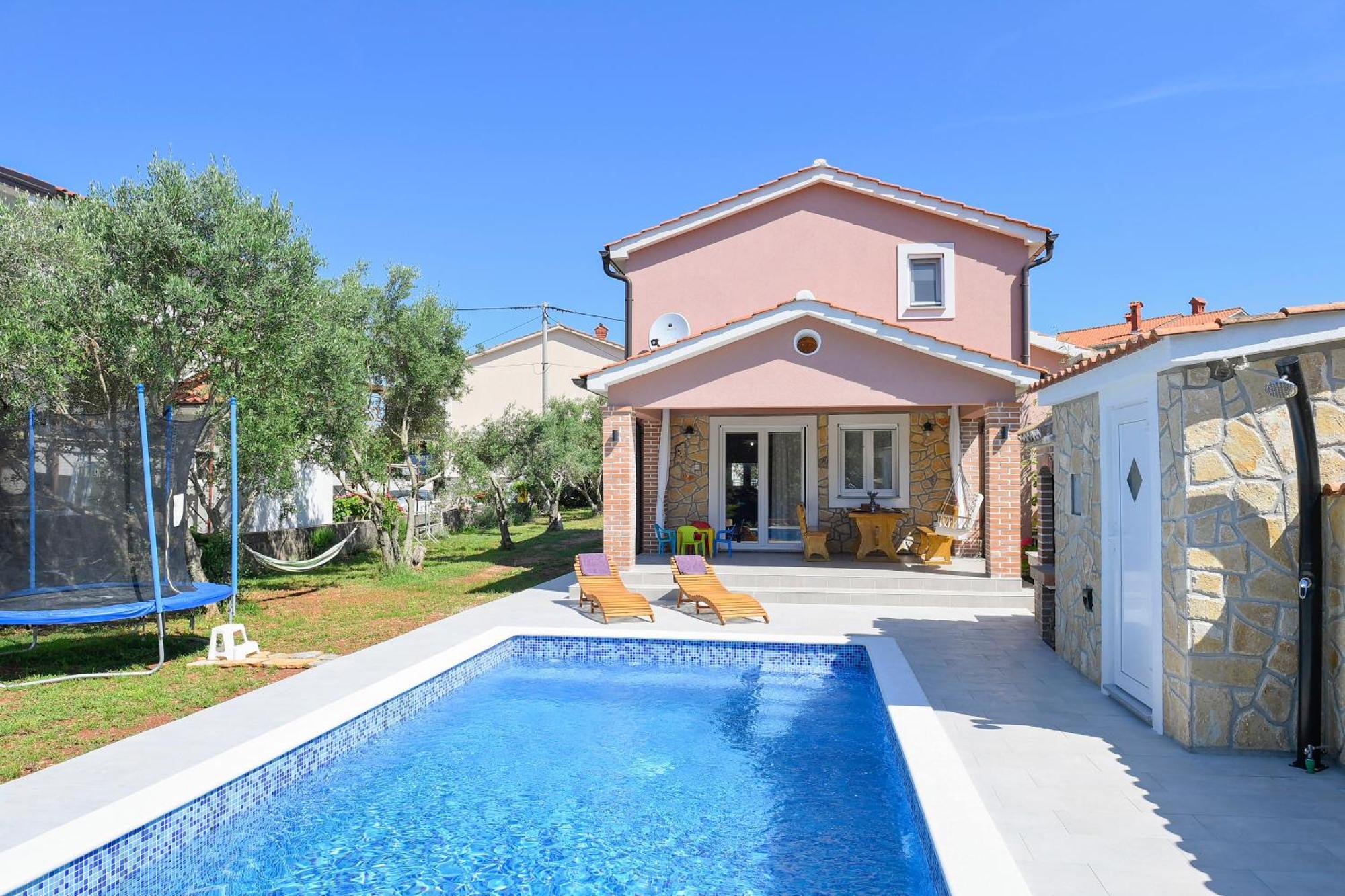 Vacation House Ulika Gabonjin Bagian luar foto