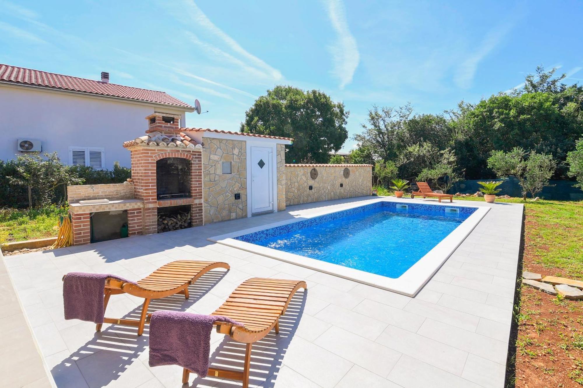 Vacation House Ulika Gabonjin Bagian luar foto