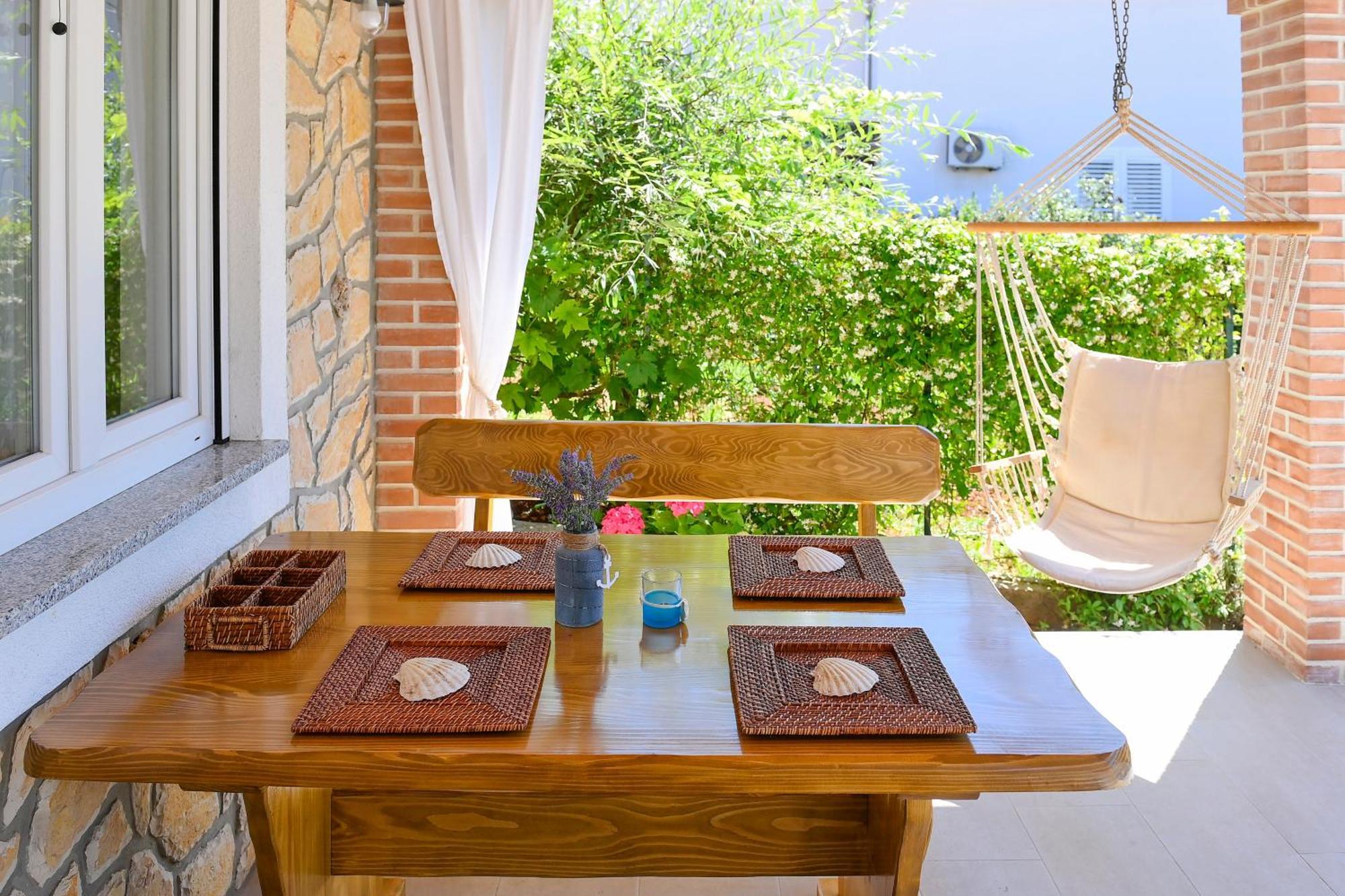 Vacation House Ulika Gabonjin Bagian luar foto